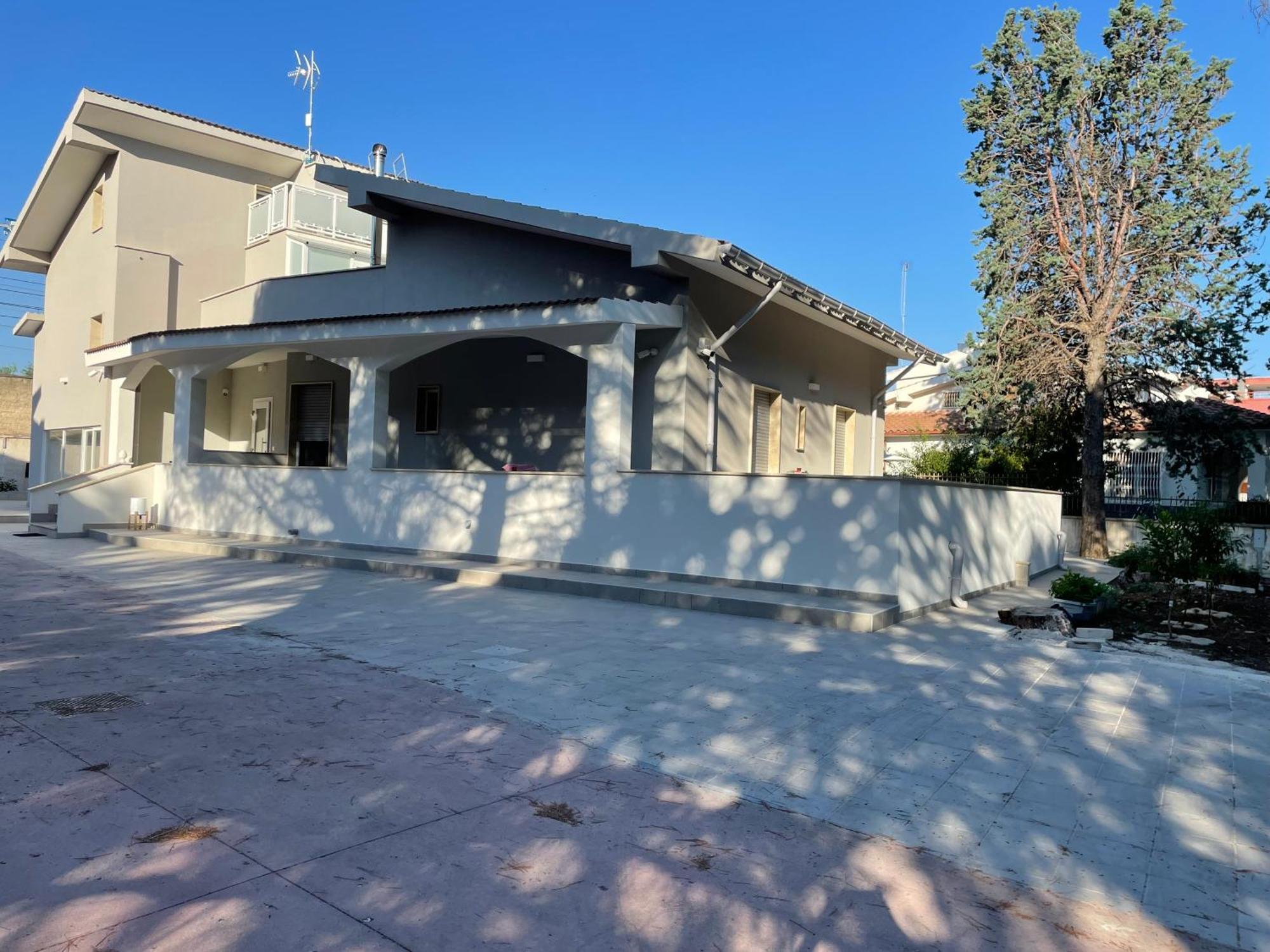 B&B A Pochi Passi Dal Mare Giovinazzo Bagian luar foto